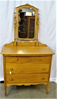 OAK DRESSER WITH MIRROR CLEAN