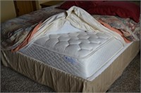 Full size mattress and box