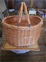Baskets & Woven Trivet
