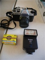 Pentax K1000 35mm Camera & Vivitar Auto 2600 Flash