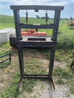 Steel press with 24 inch opening