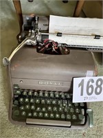 Vintage Royal Typewriter (LR)
