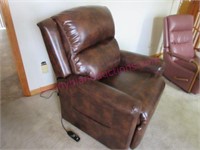 2020 Franklin brown electric lift chair -very nice