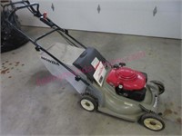 Honda gas push mower (garage)