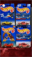 4 Hotwheels Cars
