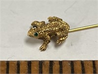14K Gold Frog Pin Emerald Eyes 1.2 DWT