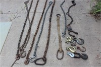 Various lenths 3-6ft of log chains & hooks