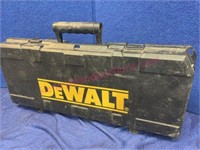 DeWalt DW303M reciprocating saw in case