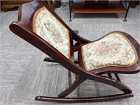Foldable Tapestry Rocking Chair