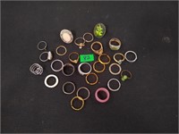 Various costume rings