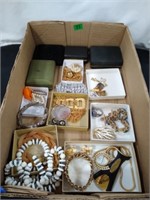 Gold & silver costume jewelry lot
