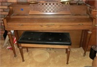Kohler & Campbell oak spinet piano & bench w