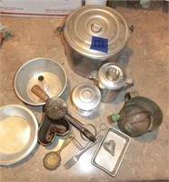 mixed lot of vintage kitchen items