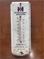 Metal international harvester thermometer missing