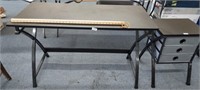 4' DESK / TABLE GENTLY USED
