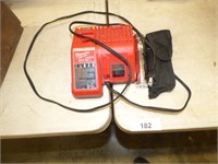 MILWAUKEE M12/M18 BATTERY CHARGER & LED SCREWDRIVE