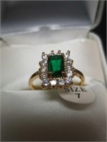 Green size 7 ring