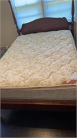 Queen mattress & boxspring