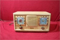 Vintage Firestone Radio Model 4-A-110