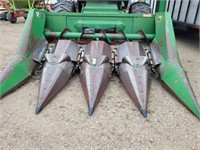 JD 443 4 row corn head