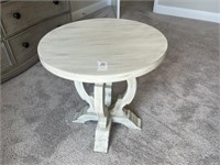 ACCENT TABLE