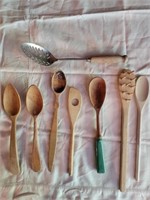 7x New and Antique Wooden Spoons