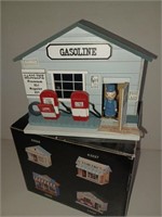 f8) vintage wooden gas station music box. Plays