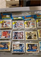 C4)  Fleer 1990 Baseball trading cards with