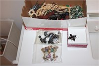 Assorted Fashion Jewellery & Pins