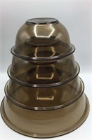 Four piece Pyrex nesting bowl set