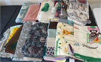 Table runners, placemats, fabric lot