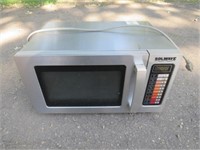 Solwave Commercial Microwave