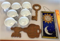 key holder cups and sun moon hanger