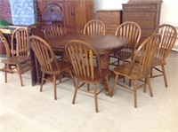 40" pedestal table, 2-18" leafs, 8 chairs