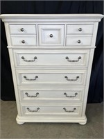 "Haverty Furniture" Chest of Drawers