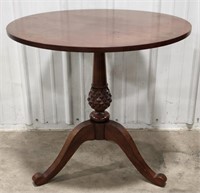(T) Decorative Wooden Round  Accent Table.