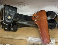 Hunter 1100 leather holster safety holster and