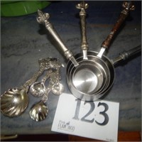 DECORATIVE SILVER COLORED MEASURING CUPS & SPOONS