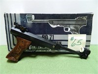 R071 Target Air Pistol with Box