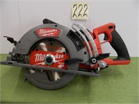 Milwaukee M18 Fuel 7 1/4" Circular Saw w/ Battery