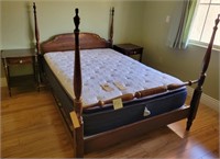 FULL 4 POSTER BED W/MATTRESS & NIGHT STANDS (B8)