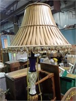COLORFUL BASE FLOOR LAMP