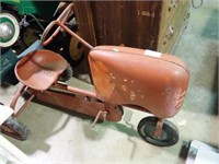 TRACTOR PEDAL CAR