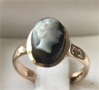 9K Gold Ring - Cameo