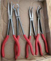 TRAY OF MAC MECHANICS PLIERS