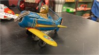Airplane windup toy