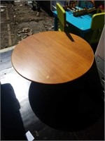 36-in coffee table round