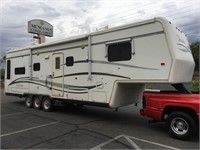 2002 Travel Supreme Express 36ft Fifth wheel