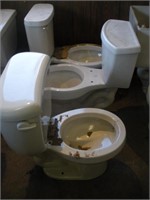 3 Toilet Bowls & 3 Toilet Tanks