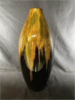Contemporary Vase - 20' Tall